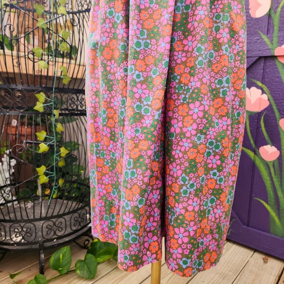 Vintage 1950's Mod Floral Print Shirtwaist Dress, Handmade - Picture 12 of 17